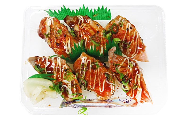 炙燒七味鮭魚壽司